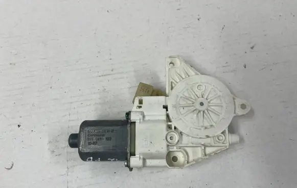 Mercedes-Benz GL X164 Front door window regulator motor A2518200842 2518200842