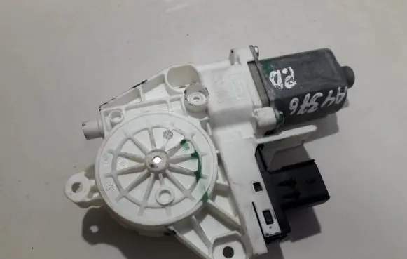 Dodge Journey Front door window regulator motor 0130822472 962580-102