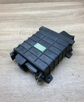 Audi 80 90 S2 B4 Engine control unit/module ECU 811906264A 0280800140