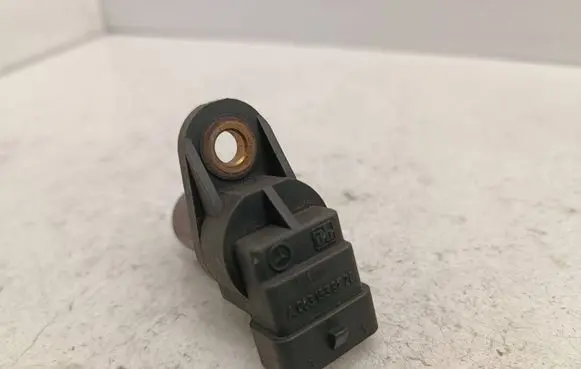 Mercedes-Benz Vaneo W414 Camshaft position sensor A0031539728 0031539728