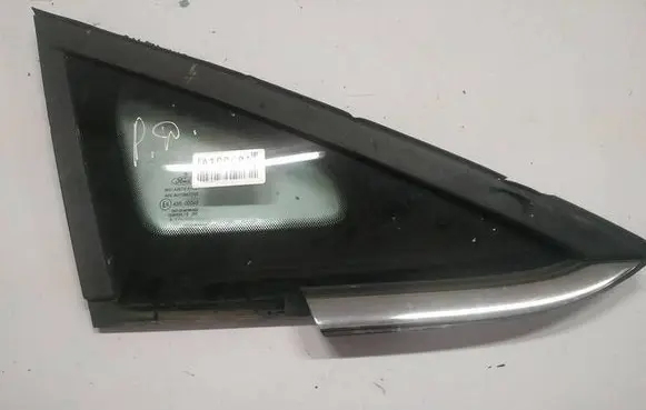 Ford Fiesta Front triangle window/glass as2