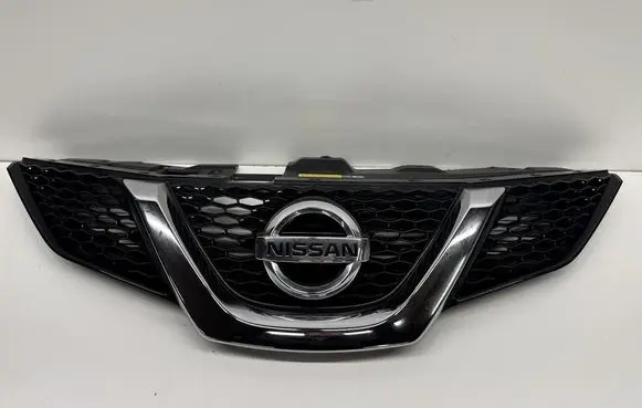 Nissan Qashqai Front bumper upper radiator grill 623104EA1A