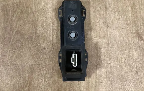 Peugeot 307 CC Tail light bulb cover holder 89026198 89026938