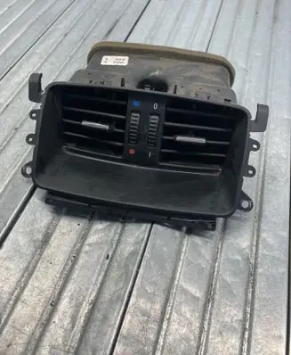 BMW 3 E92 E93 Rear air vent grill 7129556 6932023 6932024