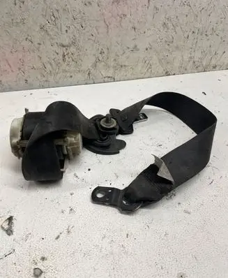 BMW X3 E83 Front seatbelt S13400711070 04B31MGB0542H