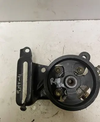 Toyota RAV 4 (XA20) Power steering pump