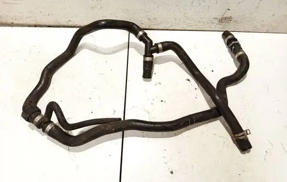Engine coolant pipe/hose