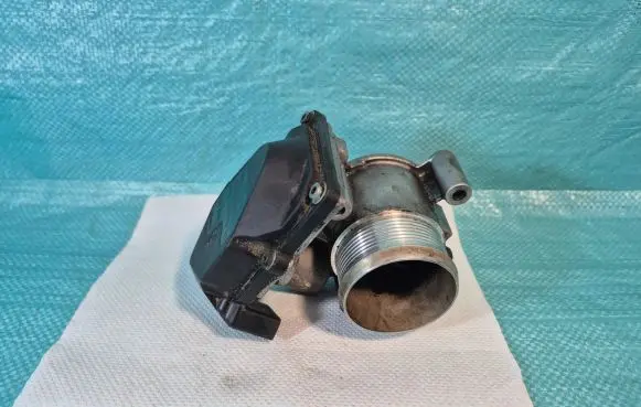 Volkswagen Golf VI Throttle valve 03L128063D 0701091324 A2C53337753