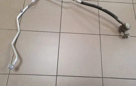 Volkswagen Up Air conditioning (A/C) pipe/hose 1S0820743D