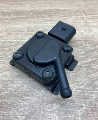 BMW 5 E60 E61 Exhaust gas pressure sensor 7789219 07F14