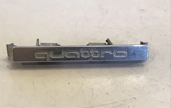 Audi A6 S6 C4 4A Manufacturer badge logo/emblem 4A5853736B