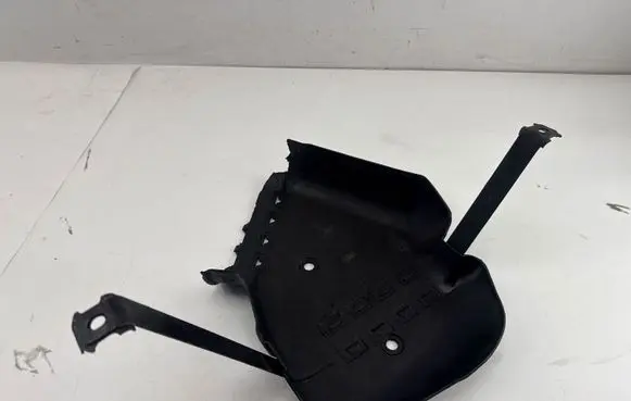 Volkswagen Touareg II Fuel tank bottom protection