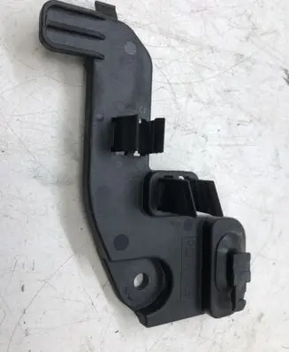 Ford Focus Other engine bay part AV619294AB
