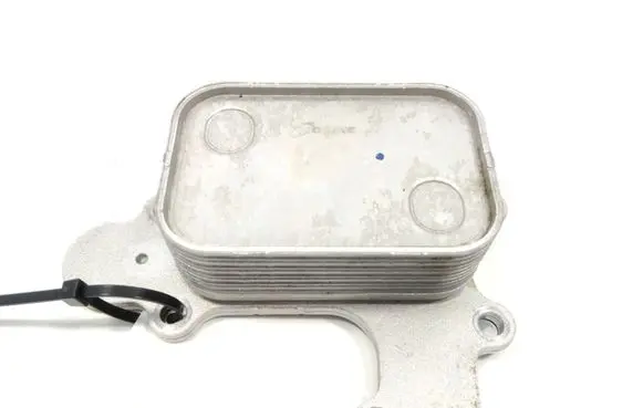 Opel Grandland X Oil filter mounting bracket 9815697880 8148926 82448167