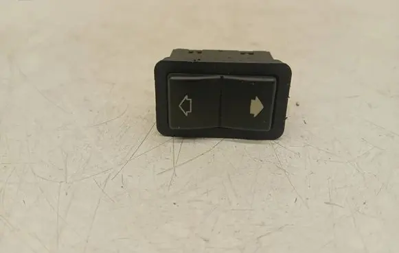 BMW 5 E39 Electric window control switch 8368974
