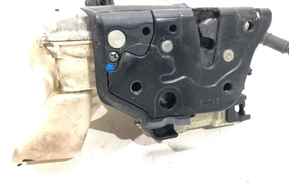 Audi A4 S4 B8 8K Front door lock 8J1837015A