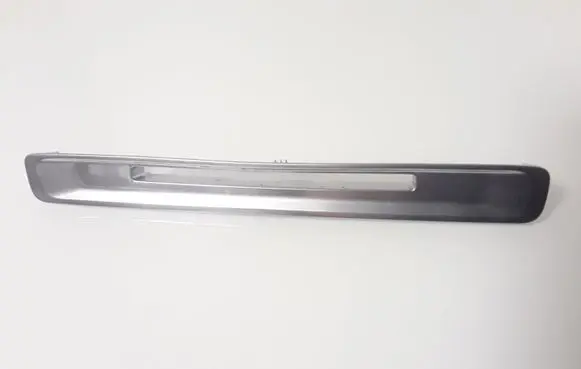 Volvo XC60 Radio/GPS head unit trim 30755359