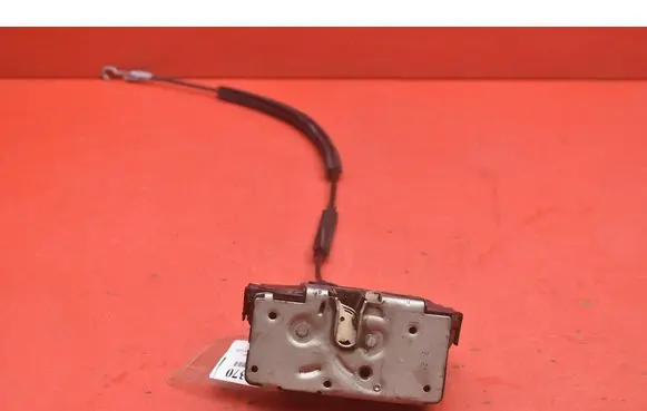 Opel Corsa D Front door lock 13258274