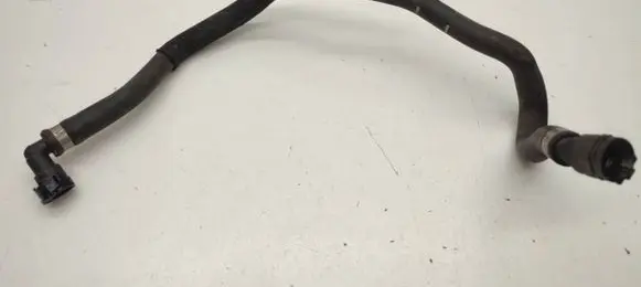 Volvo XC60 Engine coolant pipe/hose