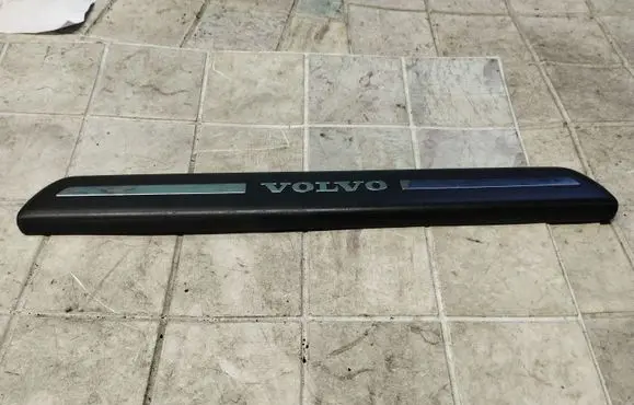 Volvo V50 Front sill trim cover 08622671 30744287