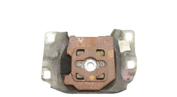 Ford Kuga II Engine mount bracket