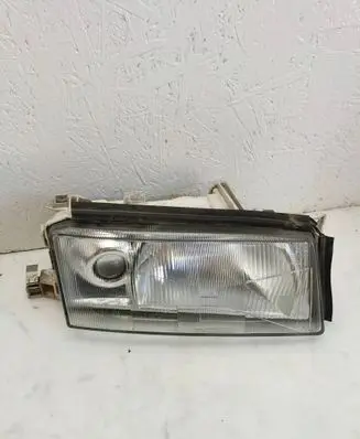 Skoda Octavia Mk1 (1U) Headlight/headlamp 205295B