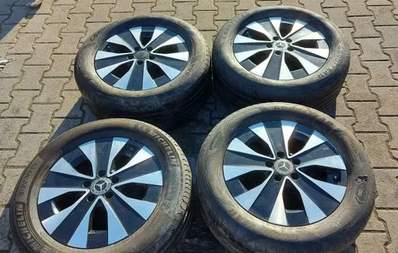 Mercedes-Benz EQV 447 R17 alloy rim 