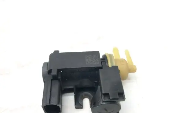 Audi A5 Sportback 8TA Turbo solenoid valve 8K0906627 4010835A 31204190