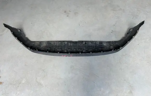 Volvo XC40 Front bumper lip 32136097