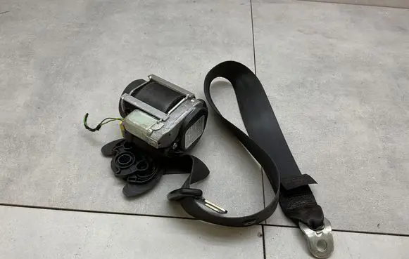 Seat Altea XL Front seatbelt