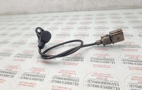 Audi Q7 4L Crankshaft position sensor 077905381G