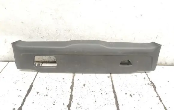 Volvo XC90 Tailgate trim 10158