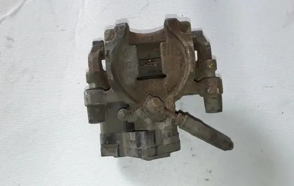 Skoda Octavia Mk2 (1Z) Rear brake caliper 5Q0615405