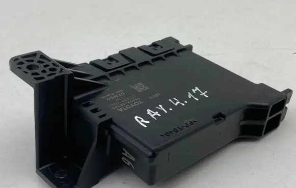 Toyota RAV 4 (XA40) Climate control unit 8865042760 2774004961