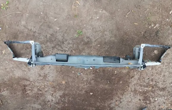 Volvo V50 Top upper radiator support slam panel 30683907