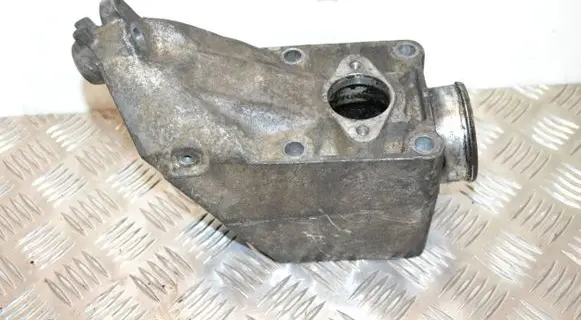 Mercedes-Benz Vito Viano W639 Engine mounting bracket A6462230004