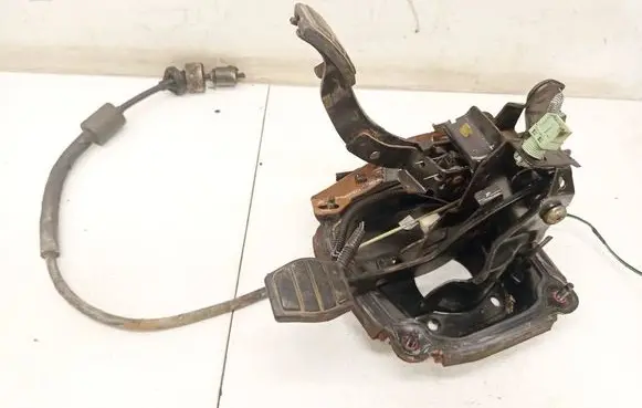 Renault Megane I Brake pedal 7700428436