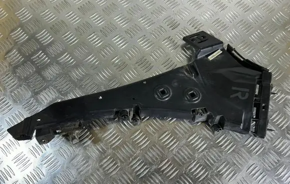 Audi Q7 4L Front bumper mounting bracket 4L0807284