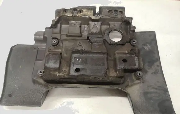 Toyota Corolla Verso AR10 Engine cover (trim)
