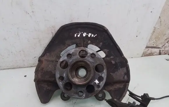 Mercedes-Benz B W245 Front wheel hub