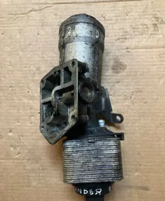 Oil filter mounting bracket