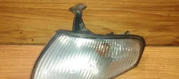 Mazda 323 Front indicator light