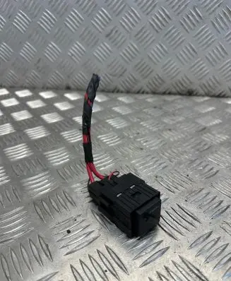 BMW 7 G11 G12 Other relay 6939890