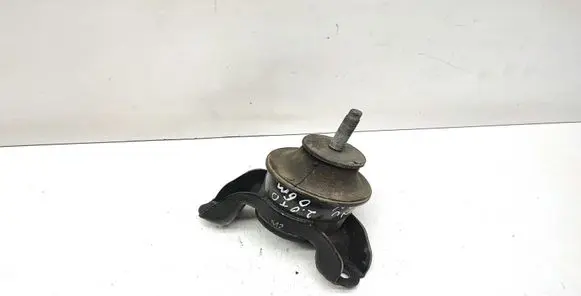 Hyundai Tucson JM Engine mount bracket