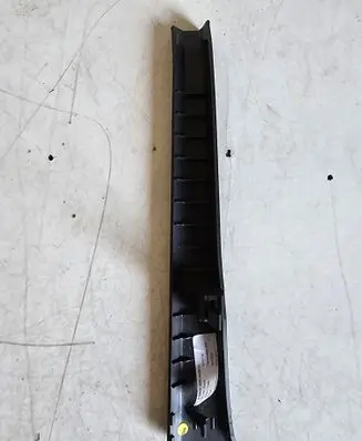 Volkswagen Touareg II Other trunk/boot trim element 7P0868238