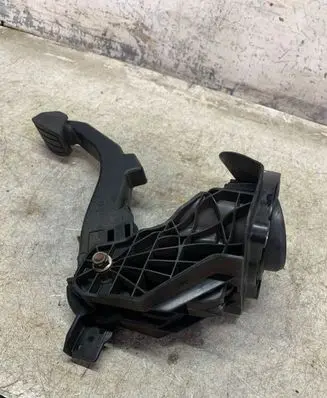 Peugeot 308 Brake pedal 9636728880