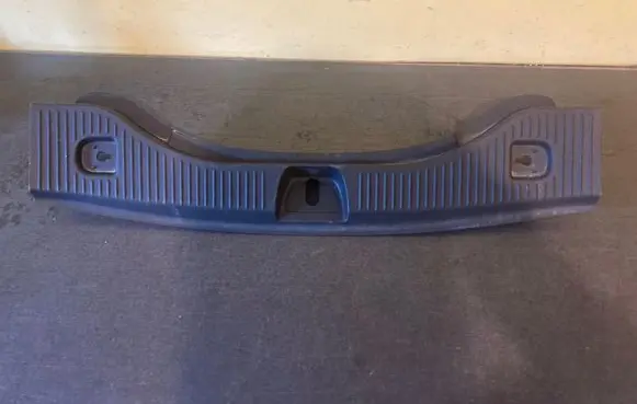 Opel Mokka Trunk/boot sill cover protection 94522424