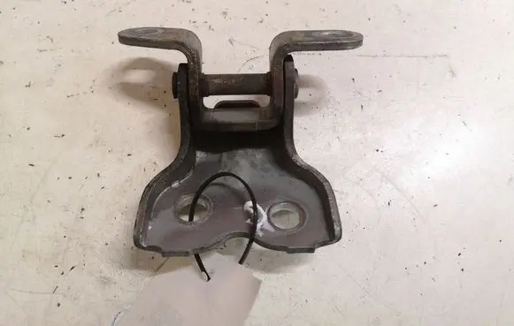 Toyota Avensis T250 Front door lower hinge