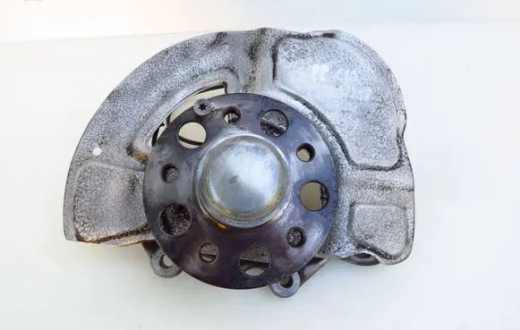 Mercedes-Benz CLS C218 X218 Front wheel hub spindle knuckle A2124201644
