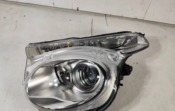 Citroen C1 Headlight/headlamp 811500H170 90026272